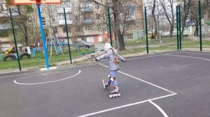 ROLLER MASHA!!! Катаемся на роликах!!! Уррра!!!