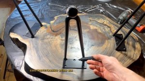 Как прикрутить ножки шпильки к журнальному столику?