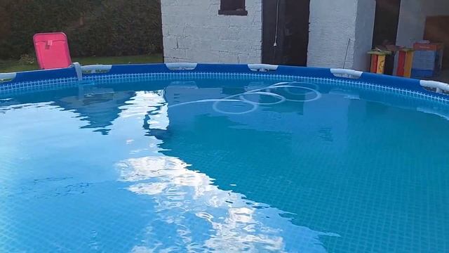 Intex Auto Cleaner - Pool cleaning tool 💦👎😲😰 DO NOT BUY смотреть онлайн