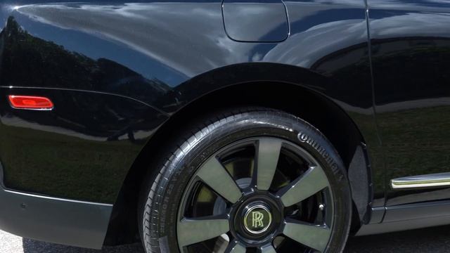 2022 Rolls Royce Cullinan Walk-around Video смотреть онлайн