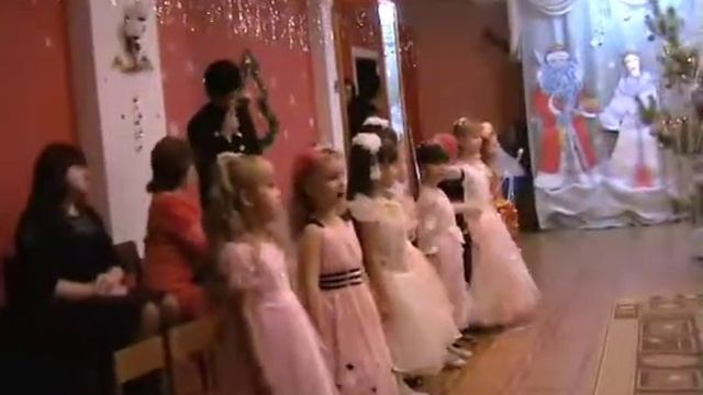 Новый год 2010-11 дет сад 22 Ливны смотреть онлайн