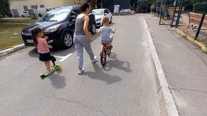 Первый выезд на велосипеде 🚴♀️ /Учусь ездить на велике / Андрей- Сенсей