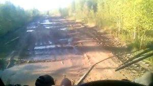 Камаз буксует в глине