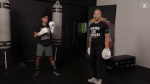 Mitt Work Tip_ How To Develop Punch Timing & Rhythm In Boxing _ Pad Work Tutoria