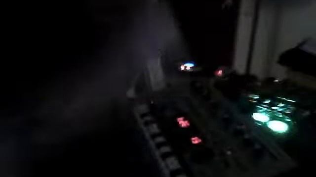 Lucas drum machine (roland 303 groove) en "YOTOCO" смотреть онлайн