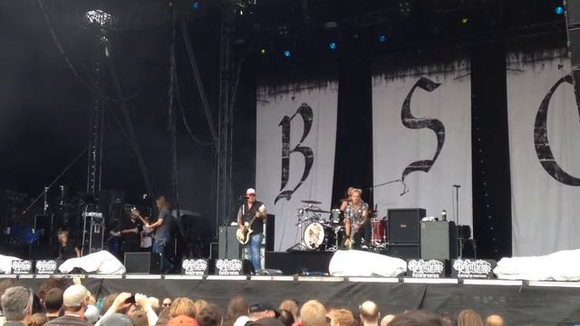 Black Stone Cherry Blame on the boom boom Elbriot смотреть онлайн