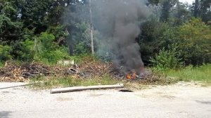 Мусор горит. 20.07.2014