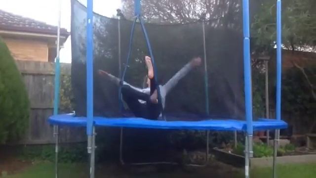 "Jumping On A Trampoline" Video Star