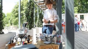 Презентация роботов Университет для детей