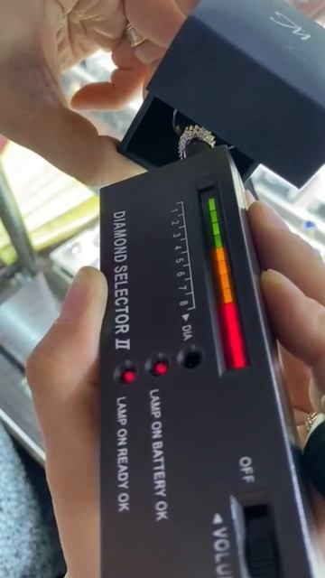 Бриллиантовое кольцо с сапфиром в жёлтом золоте 585 пр.