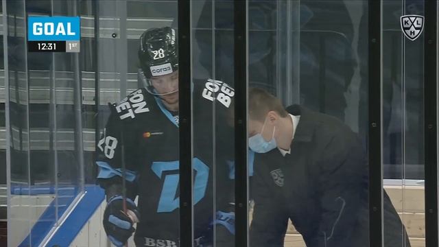 Lilja's first KHL hat-trick смотреть онлайн