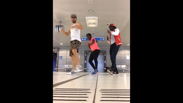 Dancehall Step "Pound and half mix flour" by ColoColo смотреть онлайн