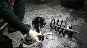 Замена передних стоек VW T5
