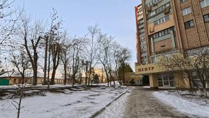 КРАСНАЯ ПЛОЩАДЬ УЛИЦА ШЕВЧЕНКО И СКВЕР БОРЦАМ РЕВОЛЮЦИИ В ЛУГАНСКЕ
