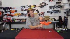 POE DAMERON'S NERF GUN REVIEWED!!! (Episode 8)