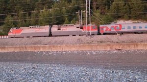 вечерний на Владикавказ, 2ЭС4К-125 с поездом №630 Адлер-Владикавказ (21 вагон)