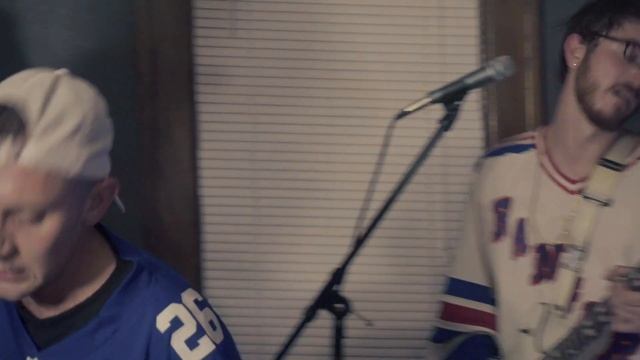 BrighterDays - Searching (feat. Derek Holminski) Official Music Video смотреть онлайн