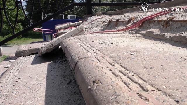 Смотрите под ноги, или Чем опасен переход на Заречной смотреть онлайн