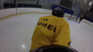 Как бросать шайбу  Кистевой бросок  Как бросить шайбу под перекладину Tricks hockey Semen Baskakov