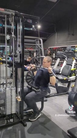 Old School Bodybuilding Universal Machine Workout @ Omega Health and Fitness