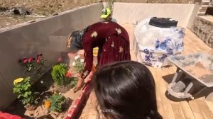 02.06.2024 День посадки цветов Мама-одиночка и Дети Украшают Свой Двор