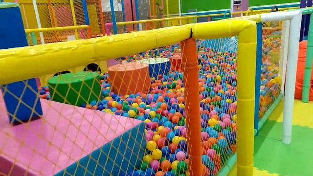 Family Park, отдыхаем в Уральске смотреть онлайн