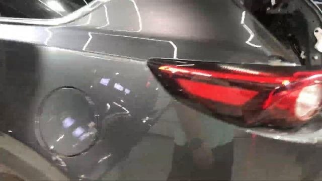 MAZDA CX-9 вибро-шумоизоляция частичная, а именно обесшумливали пол (днище) и багажник с арками.