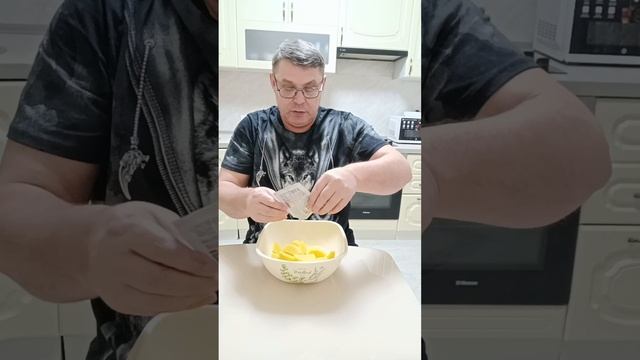 Голень Индейки запечённая в духовке . Ну очень вкусный маринад! смотреть онлайн