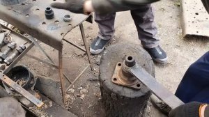 Меняю сайлентблок на стойке переднего стабилизатора Ман и спасение остатков трактора!