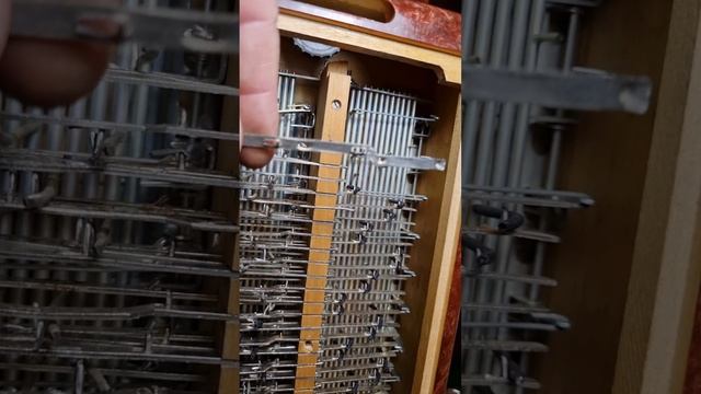 Западание кнопок гармони или баяна. смотреть онлайн