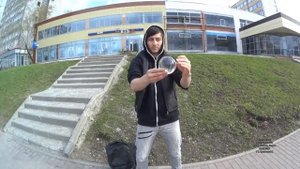 Контактное жонглирование!!! Круто!!! Смотреть всем!!!