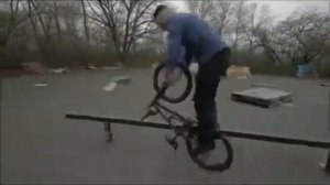 Необычные трюки на велике BMX