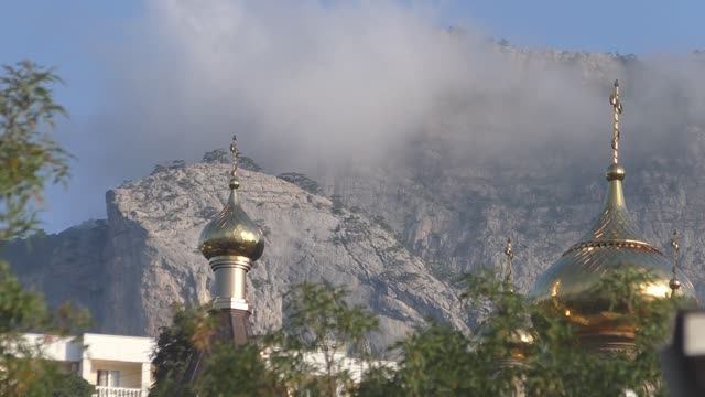 Жильё в Алупке. Вид с балкона.