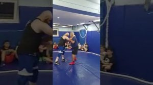 Приемы вольной борьбы, Кочерга, вертушка с чемпионом по боям Исаловым Магомедзагидом.