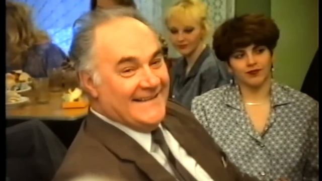 posledni zvonok VGU geofak 1994. 1 hast смотреть онлайн