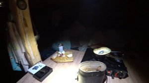 В избу с ночёвкой / Пришёл медведь / Тайга весной / Лайки