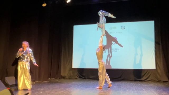 Визитка возможностей семьи Тараненко на конкурс "Объединяем таланты". смотреть онлайн