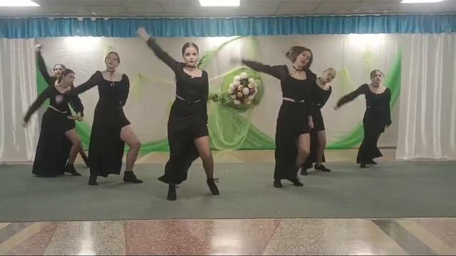 Танцевальный коллектив "AzART" - Abracadabra (cover Lady Gaga), Poker Face.mp4 смотреть онлайн