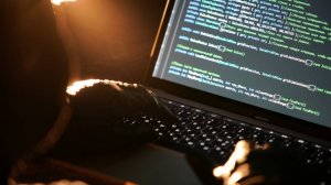 Новый способ мошенничества: в аэропортах создают фейковые точки доступа Wi-Fi