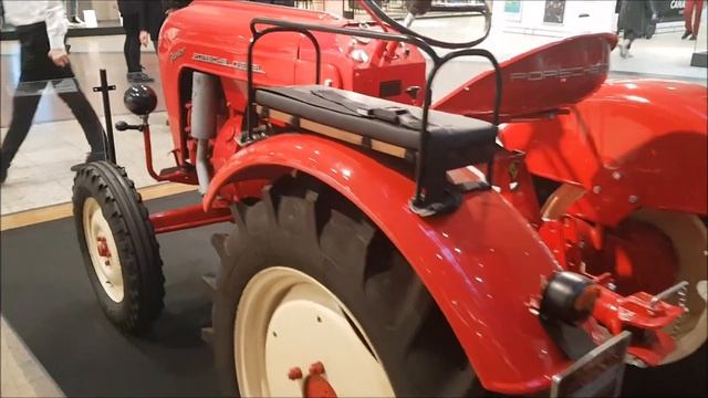 Porsche ... tractor Junior 208 K смотреть онлайн