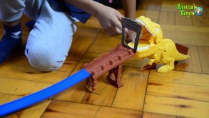 Zuru Metal Machines T Rex attack unboxing and testing