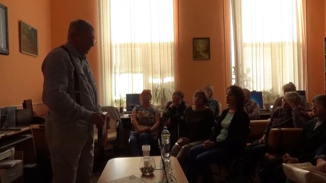 Татьяна Горичева "О священном безумии: Христианство в современном мире" смотреть онлайн