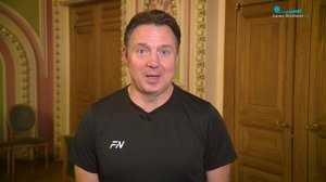 Вы - это частичка нас! С праздником петербурженок поздравляет актёр Евгений Иванов