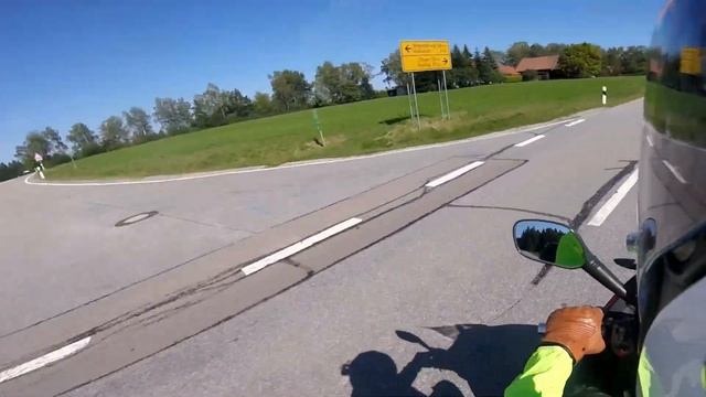 Peugeot Metropolis 400i. К руине замка Лобенштайн, Покатушка Родинг-Целле. смотреть онлайн