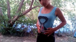 10 на 10/Купаемся на речке/Прыжки/Пойдем водичку потрогаем))