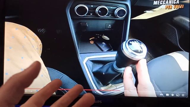 DACIA SANDERO 2021 - PROBLEMA AL CAMBIO смотреть онлайн