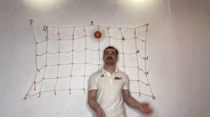 Урок Два мяча одной рукой  Продолжение  Жонглирование Павел Горский