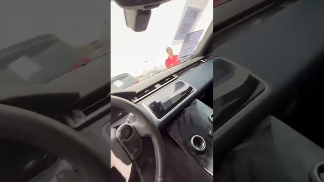 *Range Rover Velar 2019 обьем 2.0 примерно 21,000-22,000$ болот*✅✅✅ смотреть онлайн