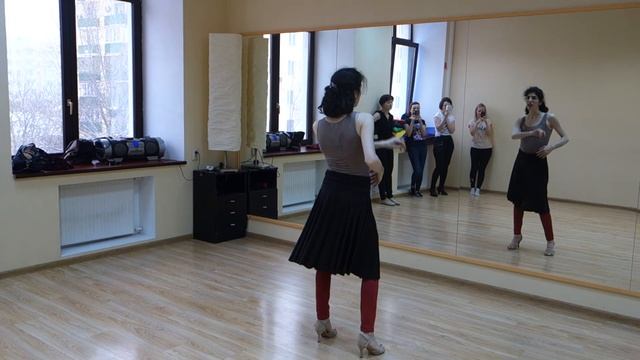 Rumba con saya-2. Salsa lady style