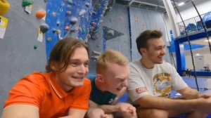 Максута едет на скейте | Дюшес